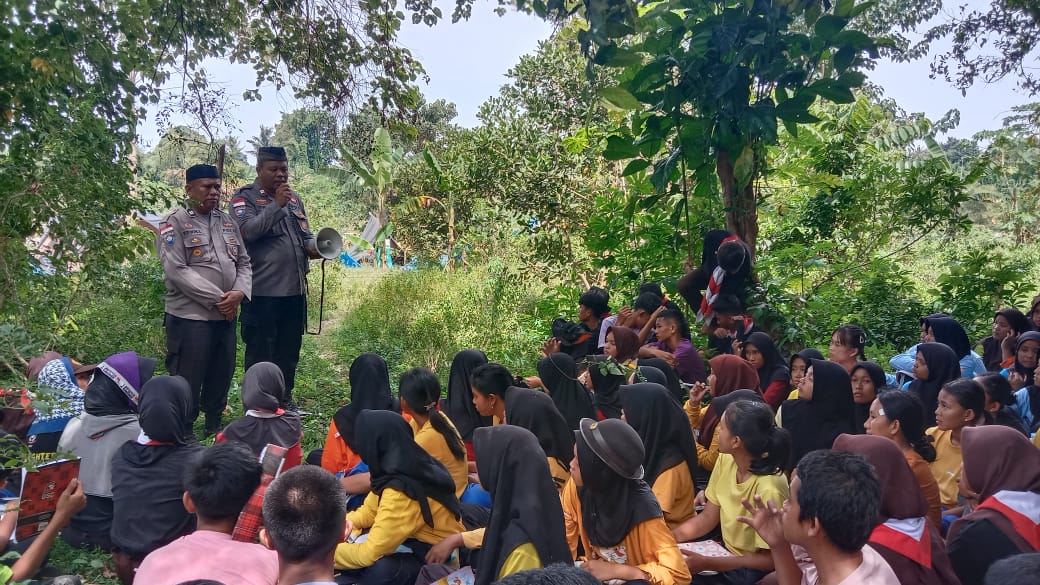Foto: Tim Da'i Polri Satgas II Preemtif Ops Madago Raya sukses Gelar kegiatan pembinaan dan penyuluhan kepada peserta Pramuka SMAN 1 Parigi
