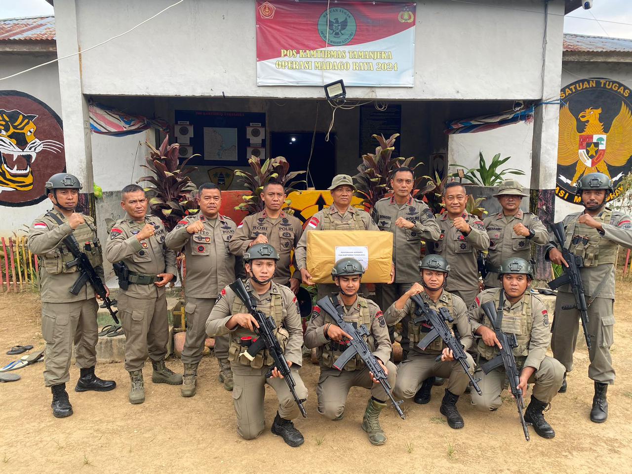 Foto: Kasatgas III Preventif Operasi Madago Raya, Kombes Pol. Kurniawan Tandi Rongre, kembali melaksanakan kunjungan ke tiga pos keamanan