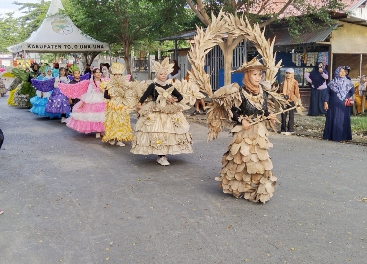 Festival Pasca Panen Moraa di Kabupaten Tojo Una Una, Minggu (22/9/2024)