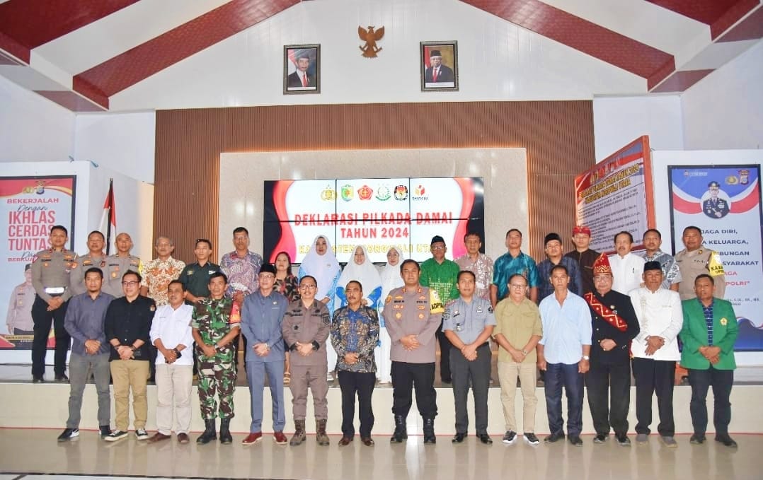 Foto bersama usai penandatanganan deklarasi pilkada damai (Foto: Ist)