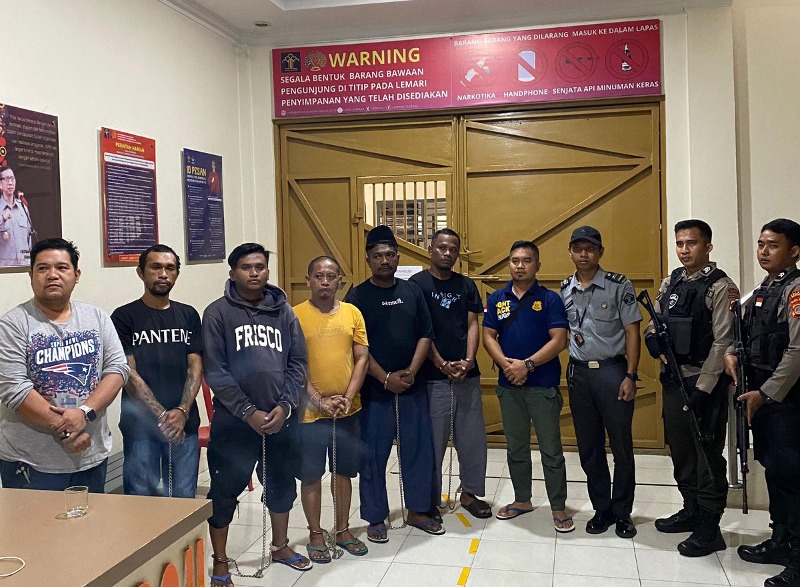 Lembaga Pemasyarakatan (Lapas) Kelas IIB Ampana Kabupaten Tojo Una-Una menerima pemindahan Narapidana dari Lapas Kelas IIB Luwuk, Kabupaten Banggai Sabtu (19/10/2024)