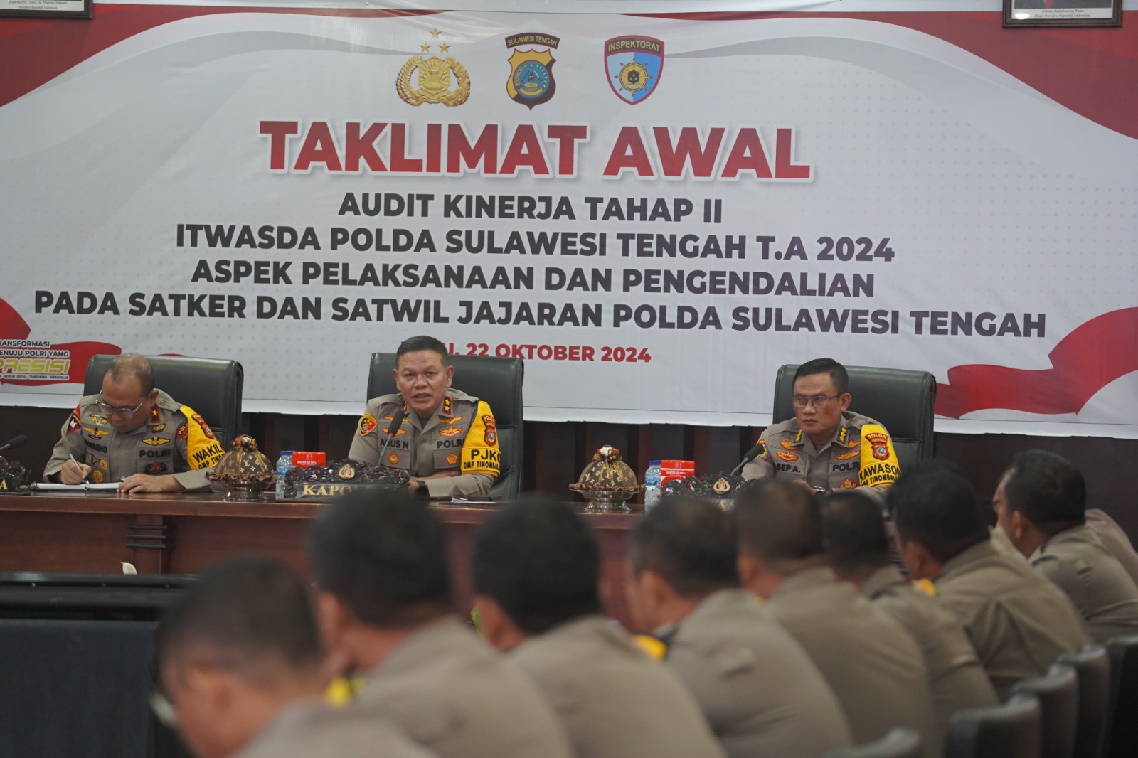 Kepala Kepolisian Daerah (Kapolda) Sulawesi Tengah (Sulteng) Irjen Pol Dr Agus Nugroho, S.I.K., S.H., M.H., menghadiri sekaligus membuka acara Taklimat Awal Audit Kinerja Itwasda Polda Sulteng Tahap II Aspek Pelaksanaan dan Pengendalian Tahun Anggaran (T.A) 2024, Selasa 22 Oktober 2024, di Rupatama.