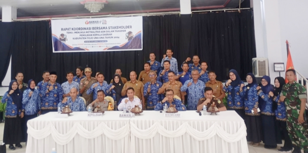 Rapat Koordinasi bersama Stakeholder yang diselenggarakan oleh Bawaslu Kabupaten Tojo Una-Una (Touna) di Hotel Grand Pink Ampana, Selasa (1/10)