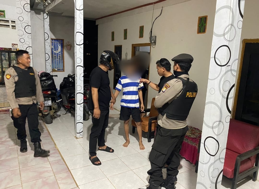 Polres Morowali Utara (Morut) langsung melakukan penyelidikan dan tidak butuh waktu lama, para pelaku pengeroyokan tersebut berhasil diamankan. Sabtu (21/12/2024)