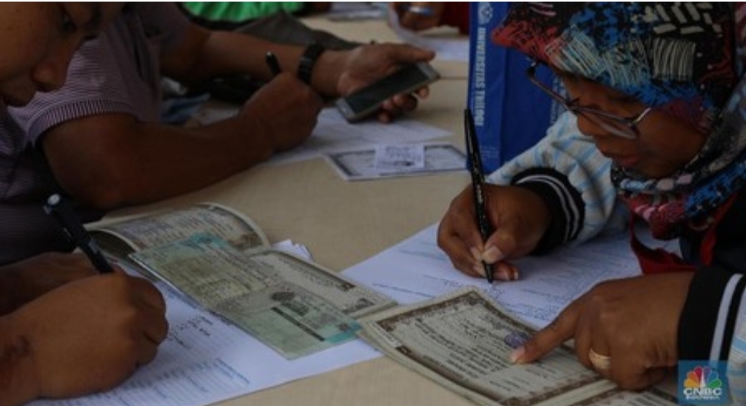 Foto: Razia Pajak Kendaraan (CNBC Indonesia/ Tri Susilo)