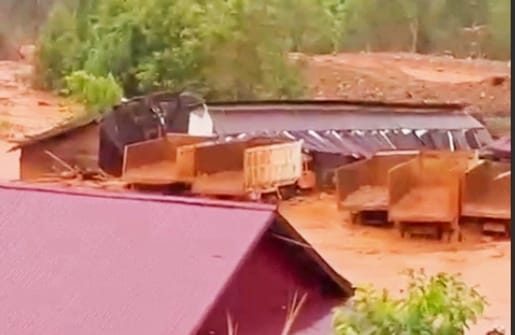 Camp perusahaan hanyut terbawa arus (foto: Ist)