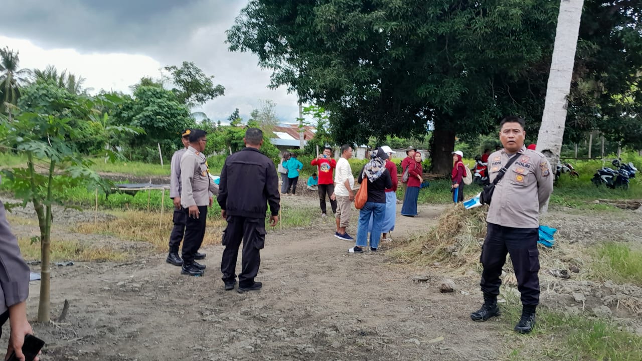 Polres touna ke lokasi persiapan ketahanan pangan milik Kelompok Tani di Kelurahan Ampana, Jumat (17/01/2025).