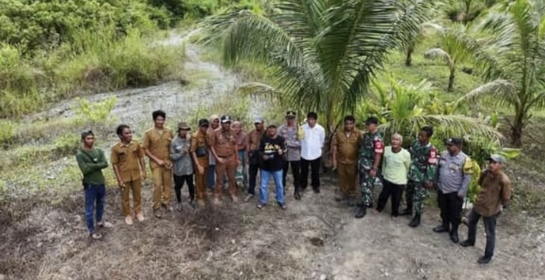 Pemerintah Kabupaten Tojo Una Una akan segera lakukan penanaman perdana Kelapa Sawit 10 Hektare yang berlokasi di dua titik yaitu Kecamatan Ampana Tete dan Kecamatan ulu Bongka. (Foto : FB Asrin)