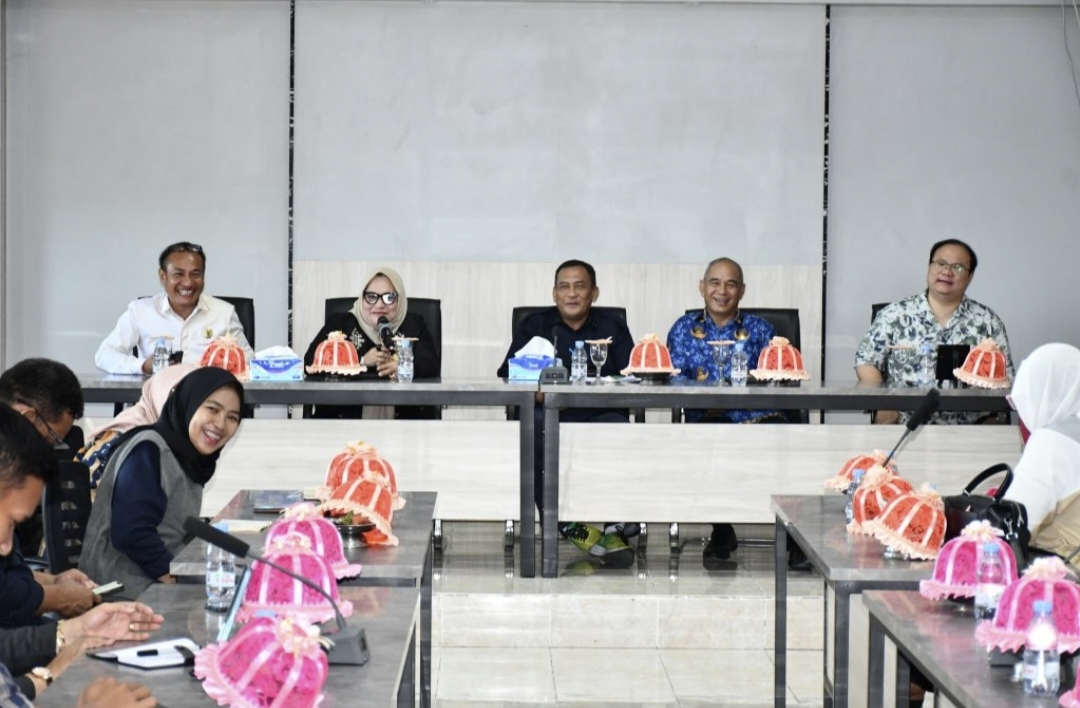 Pemda Touna menerima kunjungan konsultasi Dewan Perwakilan Rakyat Daerah (DPRD) Kabupaten Luwu Utara (Lutra) Jumat 17/1/2025 (Foto Diskominfo Touna)