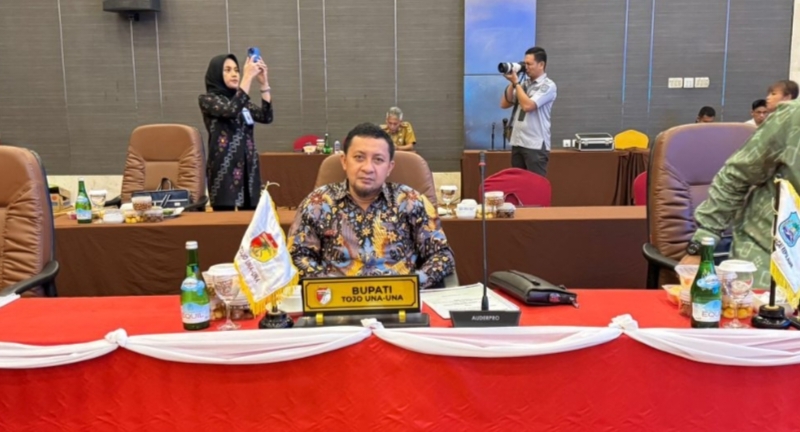 (Foto: Prokopim Touna) Wakil Bupati Tojo Una-Una Ilham Lawidu SH, hadiri RUPS PT. Bank Sulteng Tahun Buku 2024 dan Rapat RUPS-LB Tahun 2025, di Hotel BW Coco, Palu, Senin (20/1/2025).