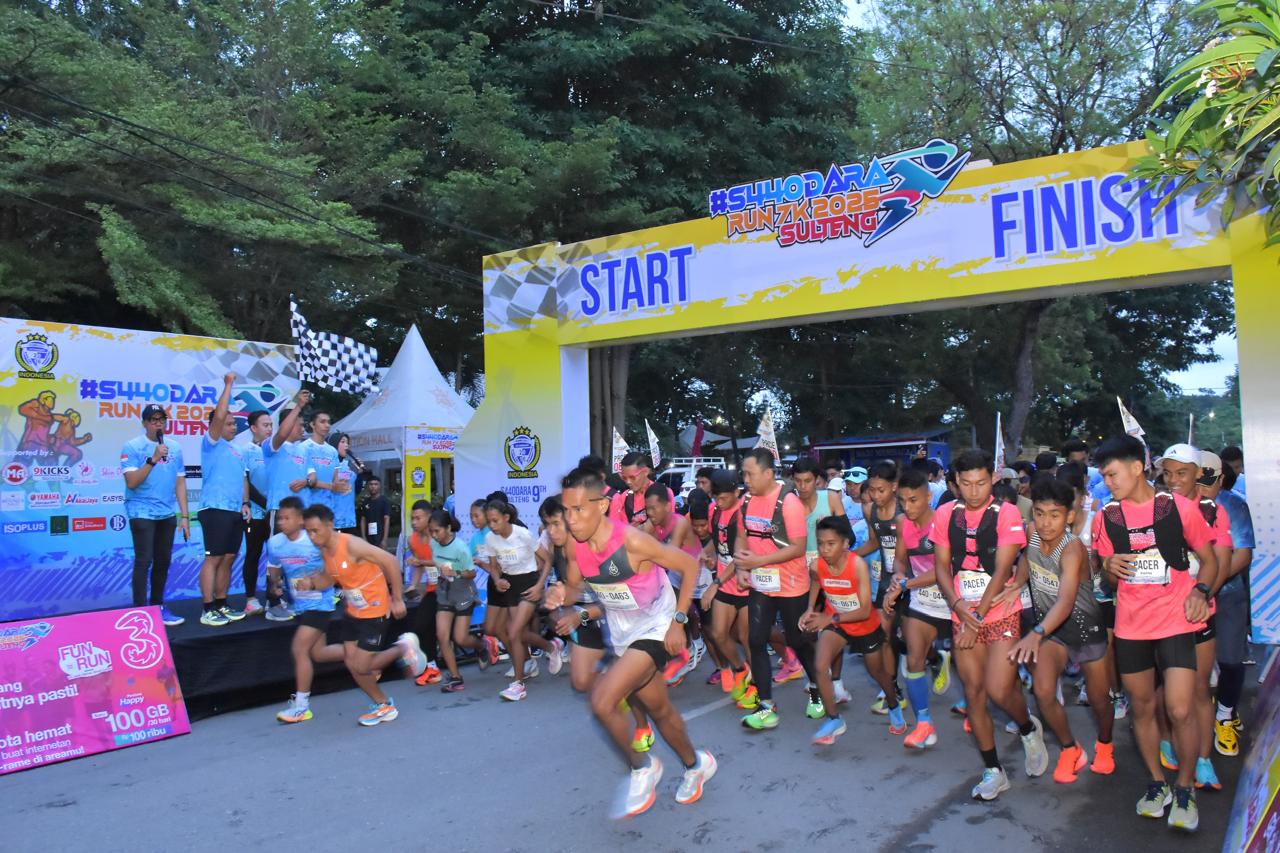 Fun Run 7K yang digelar oleh Angkatan 440 Polda Sulteng memperingati ulang tahun yang ke-9, pada Minggu (23/2/2025).