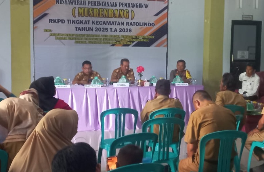 Plh Sekda Alfian Matajeng, S.Pd, MAP, secara resmi membuka Musyawarah Perencanaan Pembangunan (Musrenbang) RKPD Tingkat Kecamatan Ratolindo Tahun 2025 T.A 2026.