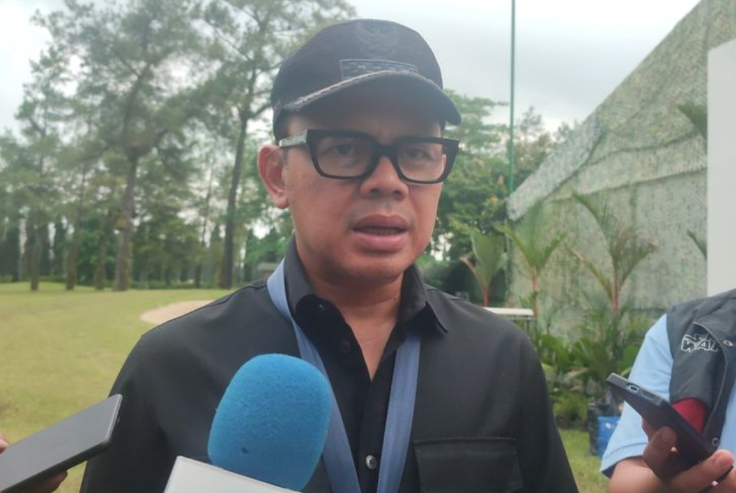 Wakil Menteri Dalam Negeri Bima Arya Sugiarto saat memberikan keterangan, Minggu (23/2/2025).(KOMPAS.com/Egadia Birru)