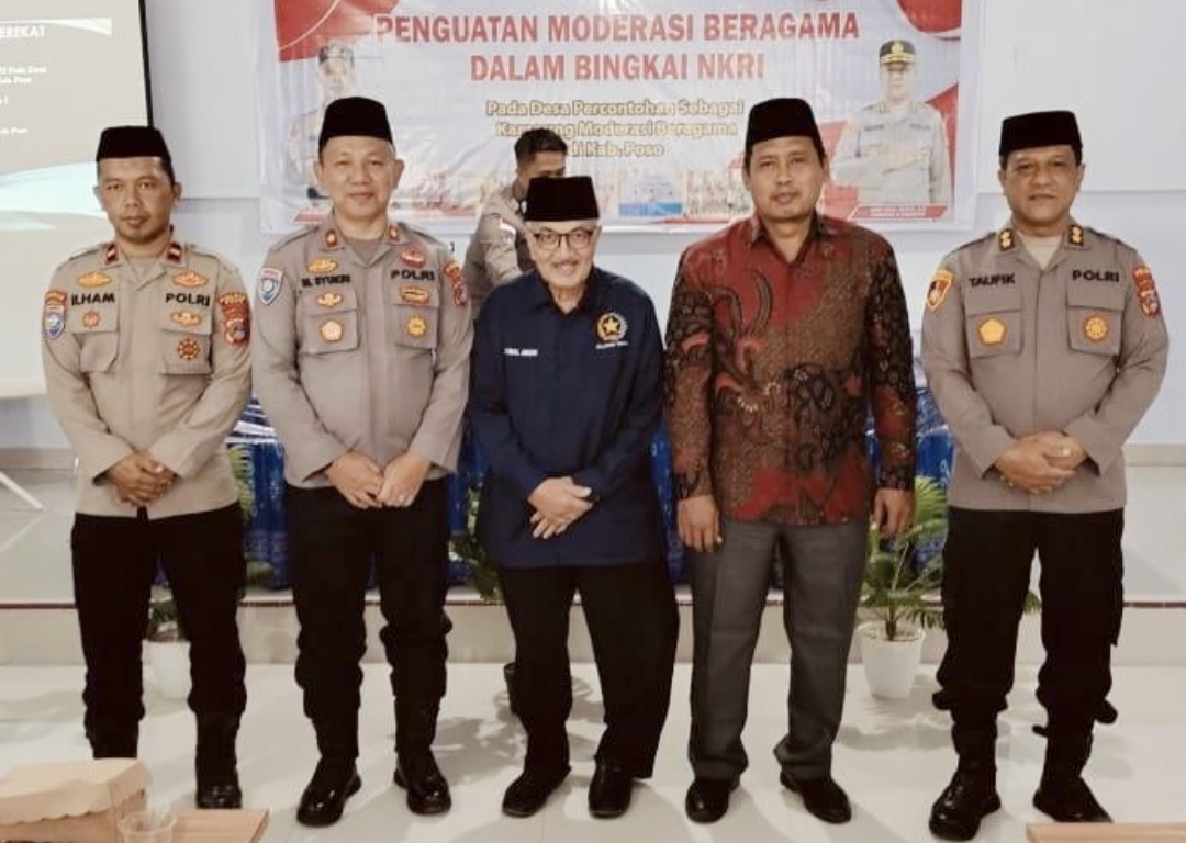 Kasatgas II Preemtif Ops Madago Raya, AKBP Moh. Taufik, S.H, menghadiri sekaligus membuka kegiatan Penguatan Moderasi dan Ketua Forum Kerukunan Umat Beragama (FKUB) Provinsi Sulawesi Tengah, Prof. Dr. KH. Zainal Abidin, M.Ag, serta Kasubbag Tata Usaha Kementerian Agama Kabupaten Poso, Ustadz Purnawarman Loi Rabu (12/2/2025).