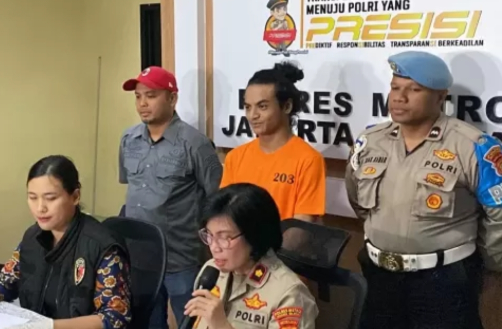 Polisi akhirnya membongkar modus Vadel Badjideh melakukan dugaan asusila ke anak Nikita Mirzani, Lolly alias Laura Meizani. Ia menggunakan tipu muslihat. Foto/Ravie Mulia Wardani