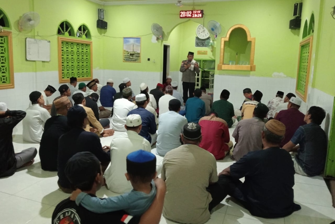 tim Da'i Polri melaksanakan kegiatan Safari Ramadhan di Masjid Babussalam, Kelurahan Bantaya, Kecamatan Parigi, Kabupaten Parigi Moutong, pada Senin (3/3/2025).