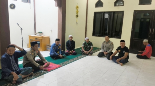 Sat Binmas melaksanakan Safari Sholat Subuh Keliling, Minggu (9/3/2025) jam 04.30 Wita.