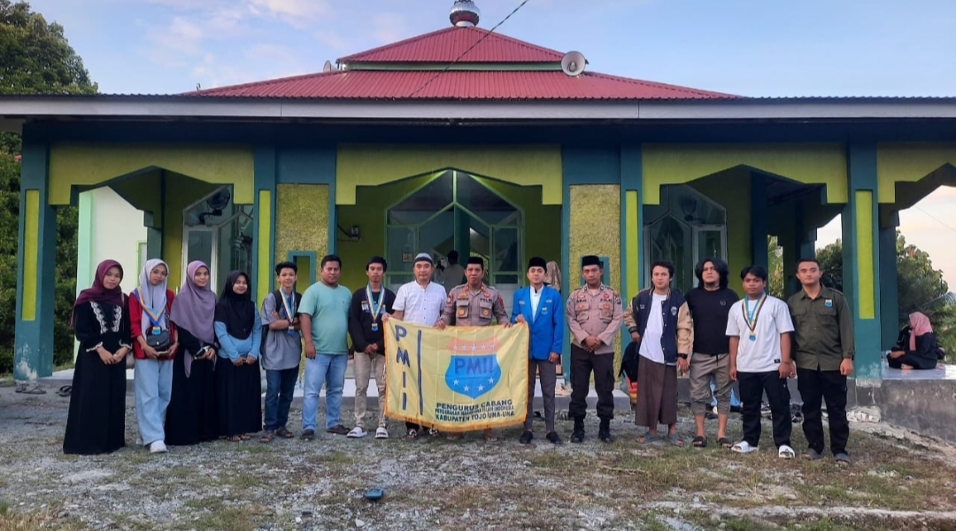 (PMII) Cabang Tojo Una Una, Polres Tojo Una Una Berbagi Takjil dan Buka Puasa Bersama dengan masyarakat.