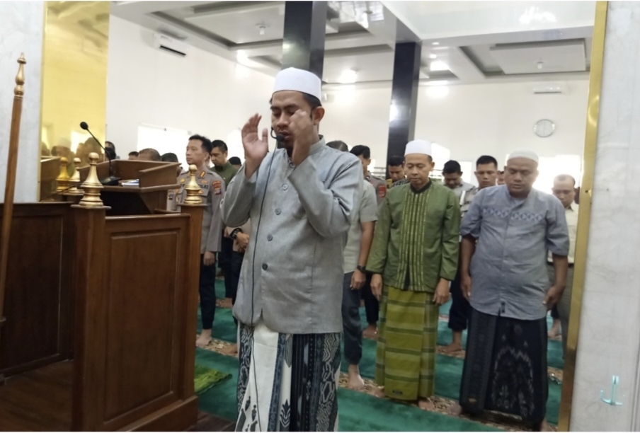 Kepolisian Daerah (Polda) Sulawesi Tengah (Sulteng) melaksanakan shalat ghoib untuk mendoakan tiga anggota Polri yang gugur