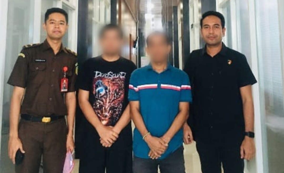 2 eks karyawan PT BJM tersebut telah diserahkan kepada pihak Kejaksaan Negeri Palu.