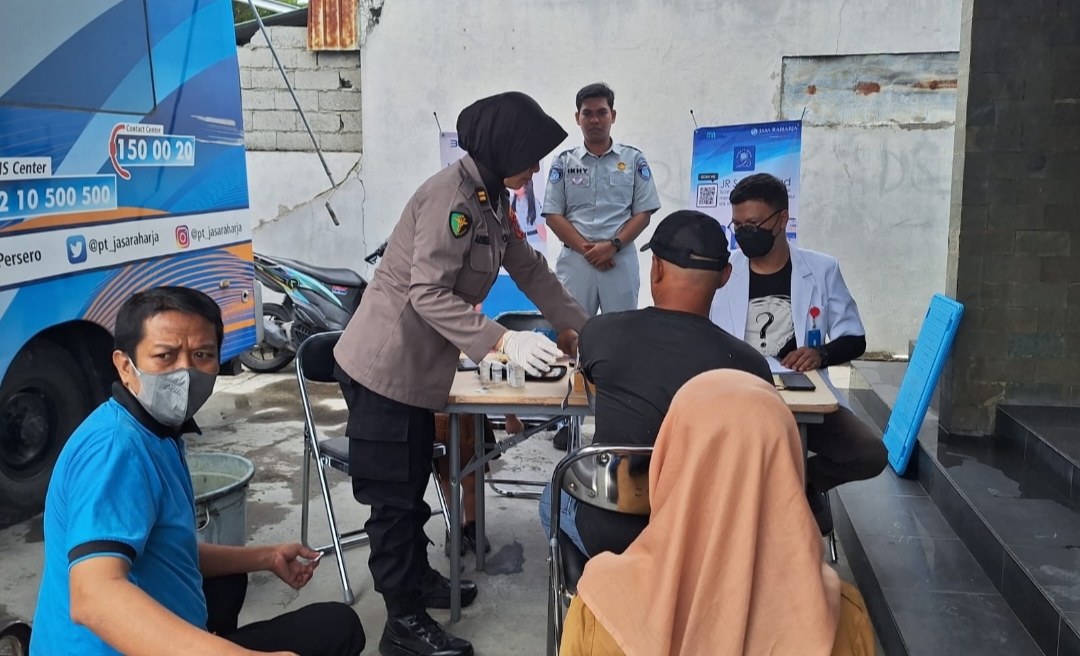 Pelayanan kesehatan gratis melalui program Mobil Unit Keselamatan Lalulintas