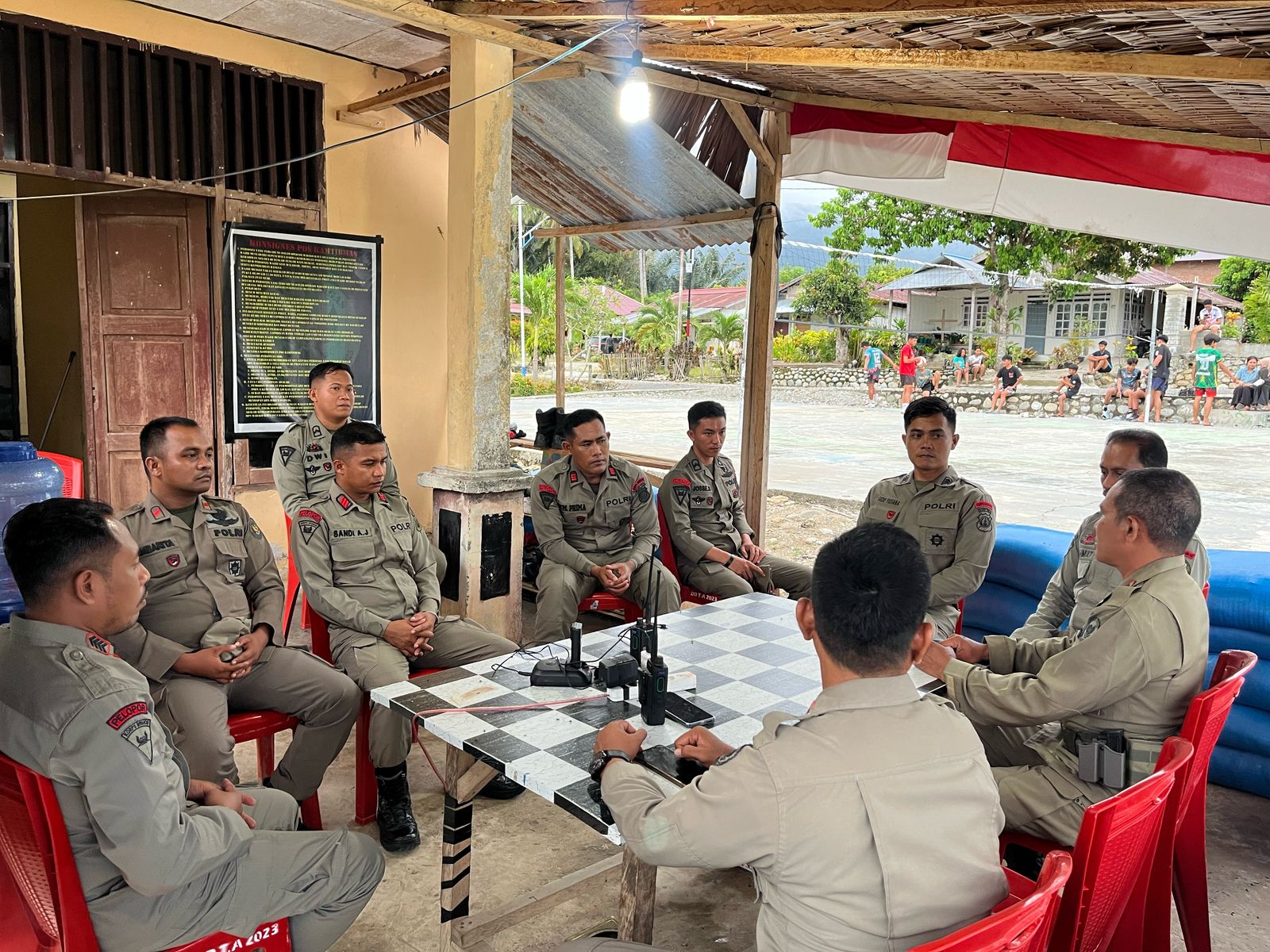 Kunjungan ke Pos Kamtibmas