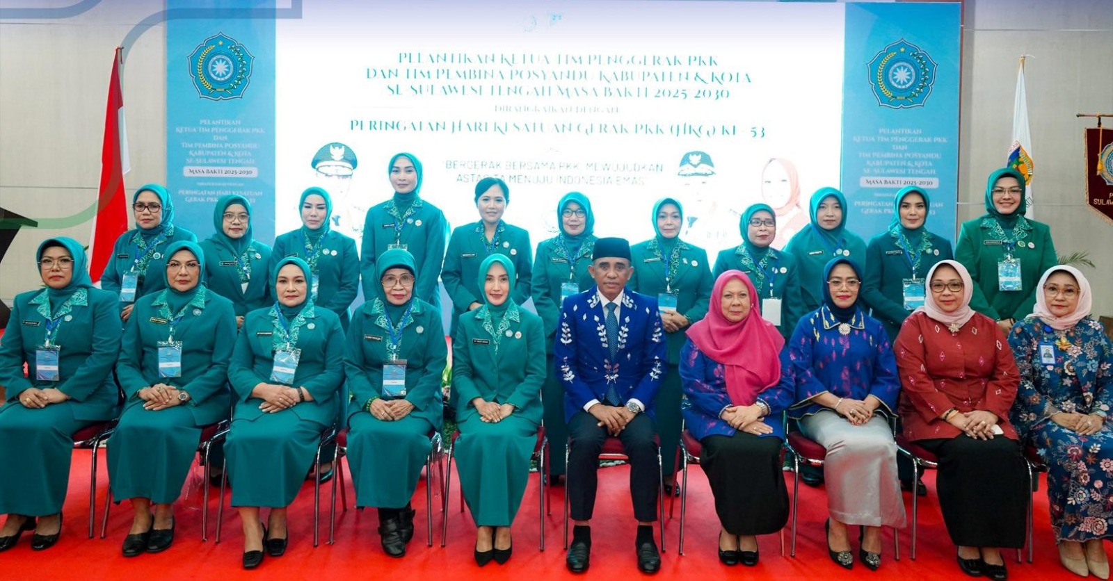 Sebanyak 11 Ketua TP PKK sekaligus Ketua Tim Pembina Posyandu Kabupaten/Kota Se Sulawesi Tengah termasuk Tojo Una-Una yang dilantik bertempat di gedung Pogombo kantor Gubernur Sulteng di Palu.
