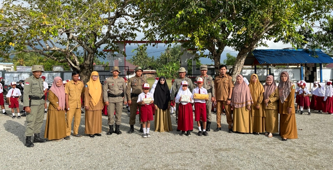 Personel Pos Kamtibmas Tabalu Satgas III Preventif Operasi Madago Raya kembali menunjukkan komitmennya terhadap pembinaan generasi muda