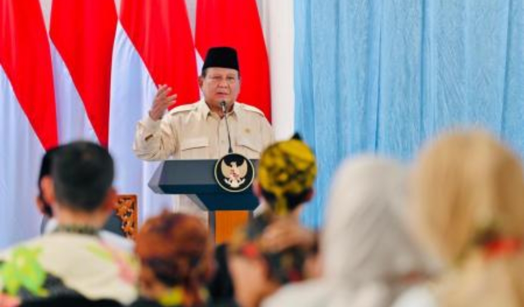 Presiden Prabowo Subianto dalam peringatan Hari Pendidikan Nasional (Hardiknas) 2025 di SDN Cimahpar 5, Bogor, Jawa Barat, Jumat (2/5/2025). (Foto: Sekretariat Presiden/YouTube)