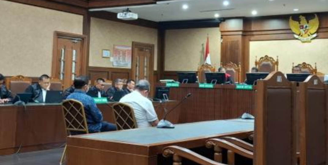 Dua hakim pemberi vonis bebas Ronald Tannur, Erintuah Damanik dan Mangapul, divonis tujuh tahun penjara. (Foto: Nur Khabibi)