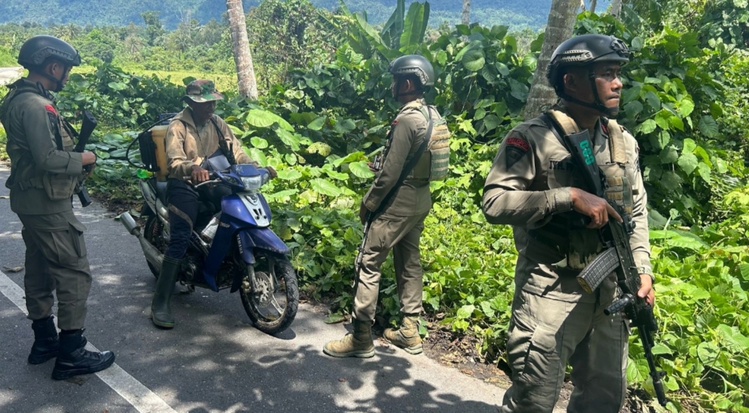 Satuan Tugas (Satgas) III Preventif Operasi Madago Raya melalui empat pos kamtibmas di Kabupaten Poso terus memperketat pengawasan di wilayah operasi