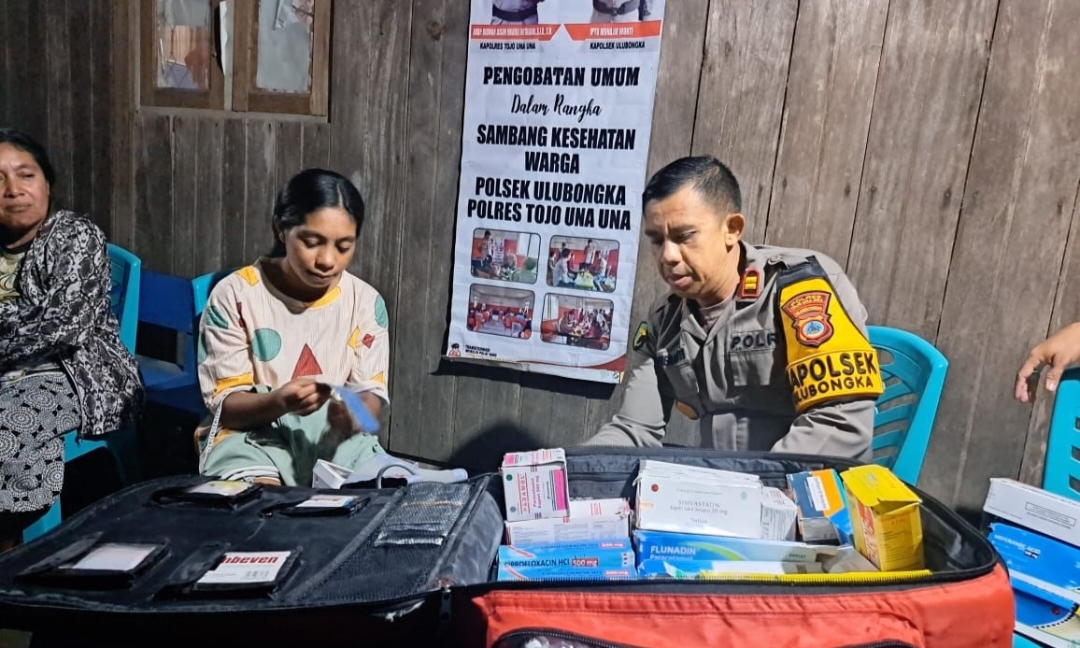 Pelayanan kesehatan dan pengobatan gratis kepada warga Desa Kasiala, Kecamatan Ulubongka, Kabupaten Tojo Una-una