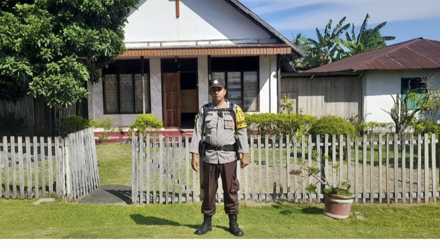 Ulubongka Polres Tojo Una Una melaksanakan patroli monitoring gereja-gereja