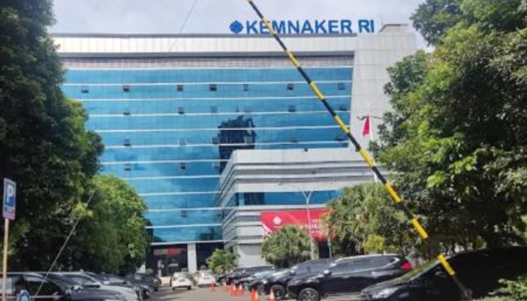 KPK menggeledah Kantor Kemnaker, Selasa (20/5/2025). (Foto: Google Photos)