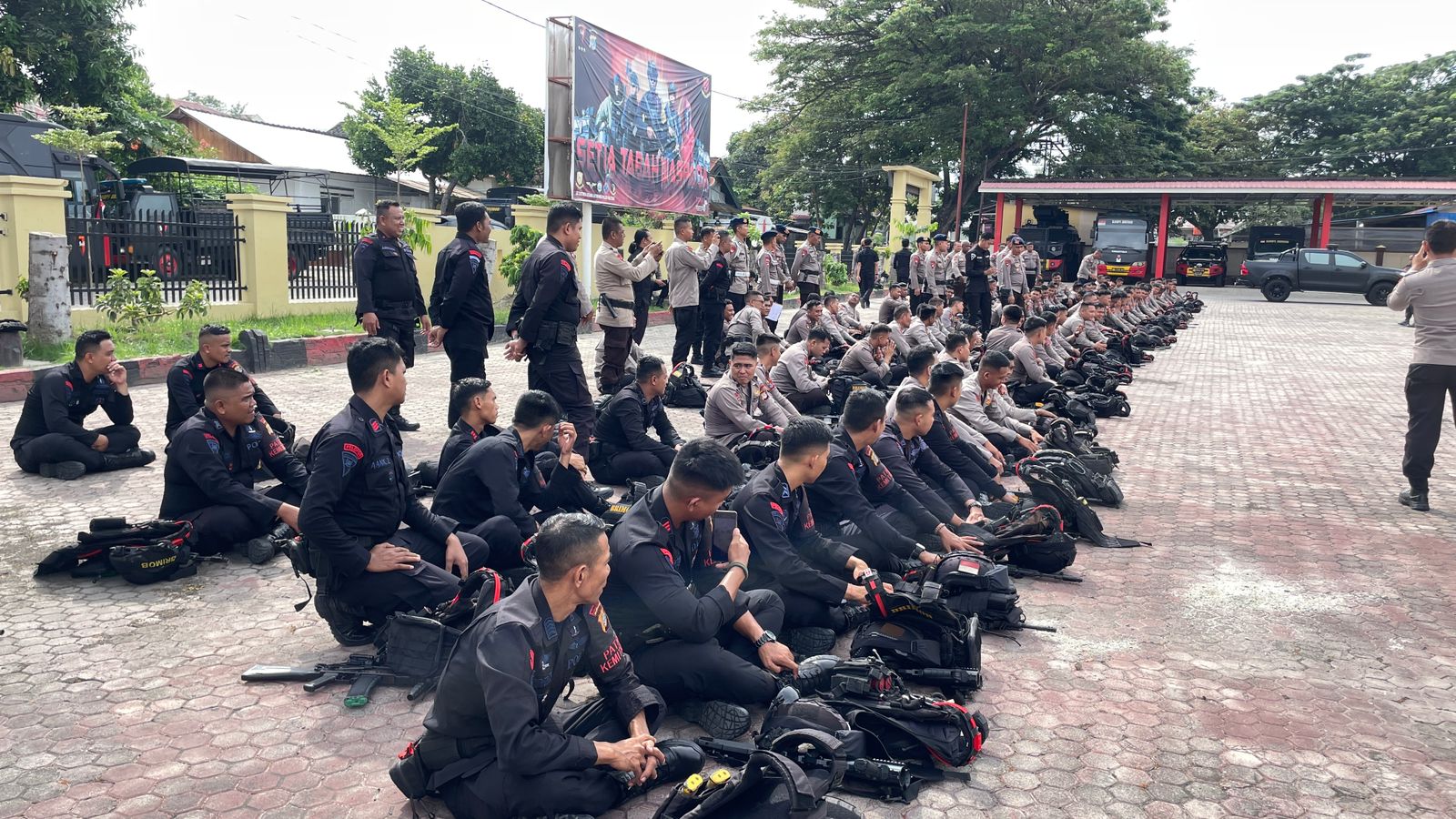 pelatihan Bantuan Hidup Dasar (BHD) bagi ratusan personel. Kegiatan ini berlangsung di Mako Detasemen Gegana Satbrimob Polda