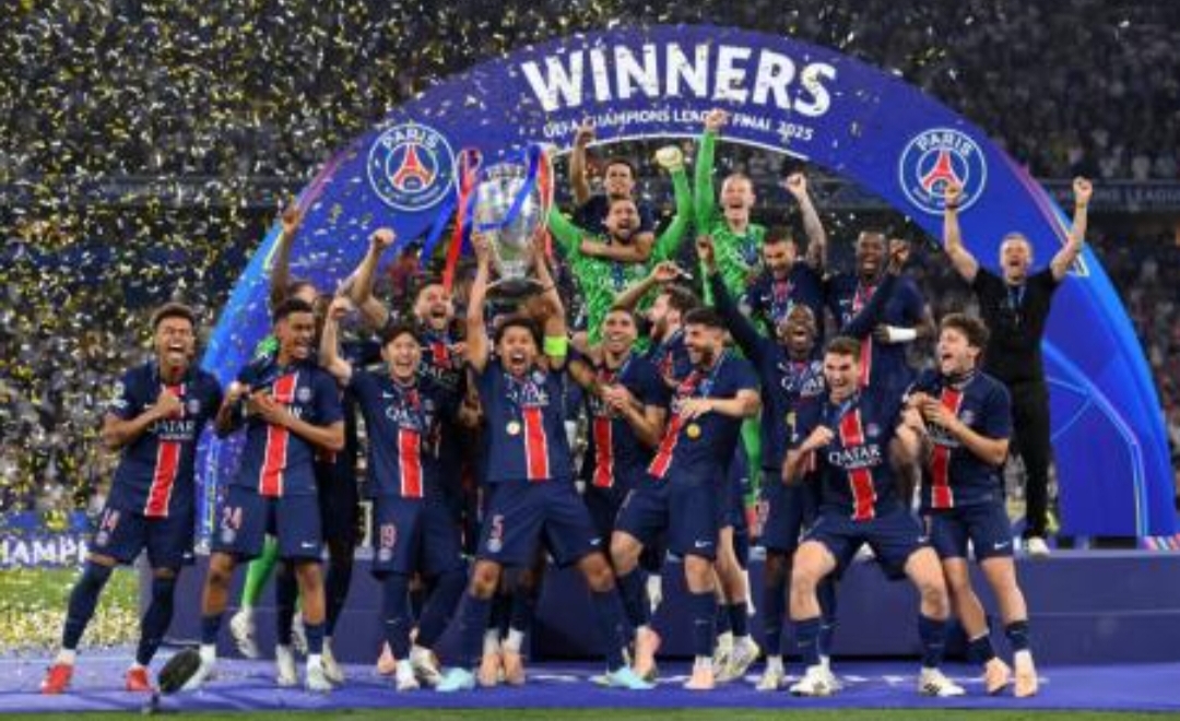 Paris Saint-Germain (PSG) juara Liga Champions 2024-2025 untuk pertama kalinya usai membantai Inter Milan 5-0 pada final di Allianz Arena, Munich, Minggu (1/6/2025) dini hari WIB. (Foto: X @PSG_inside)