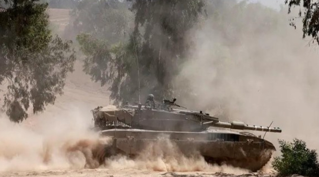 Foto: Ilustrasi tank militer Tel Aviv mengambil posisi di area perbatasan selatan Israel dengan Jalur (GazaAFP)