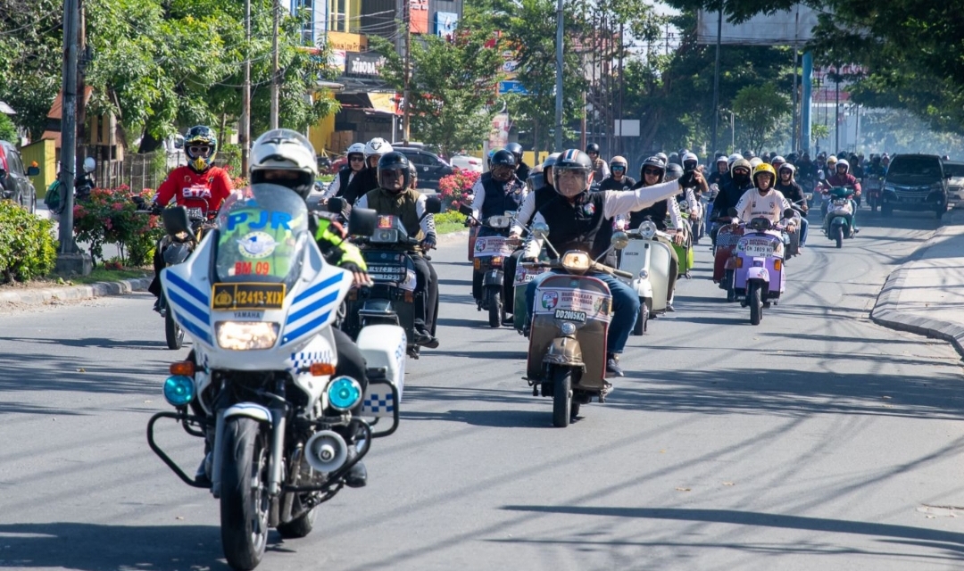 Sebanyak 491 peserta dari komunitas Vespa penjuru Sulawesi turut memeriahkan Bhayangkara Otomotif 2025
