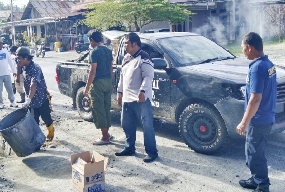Lurah Labiabae, bersama jajarannya secara konsisten menggelar Jumat bersih.