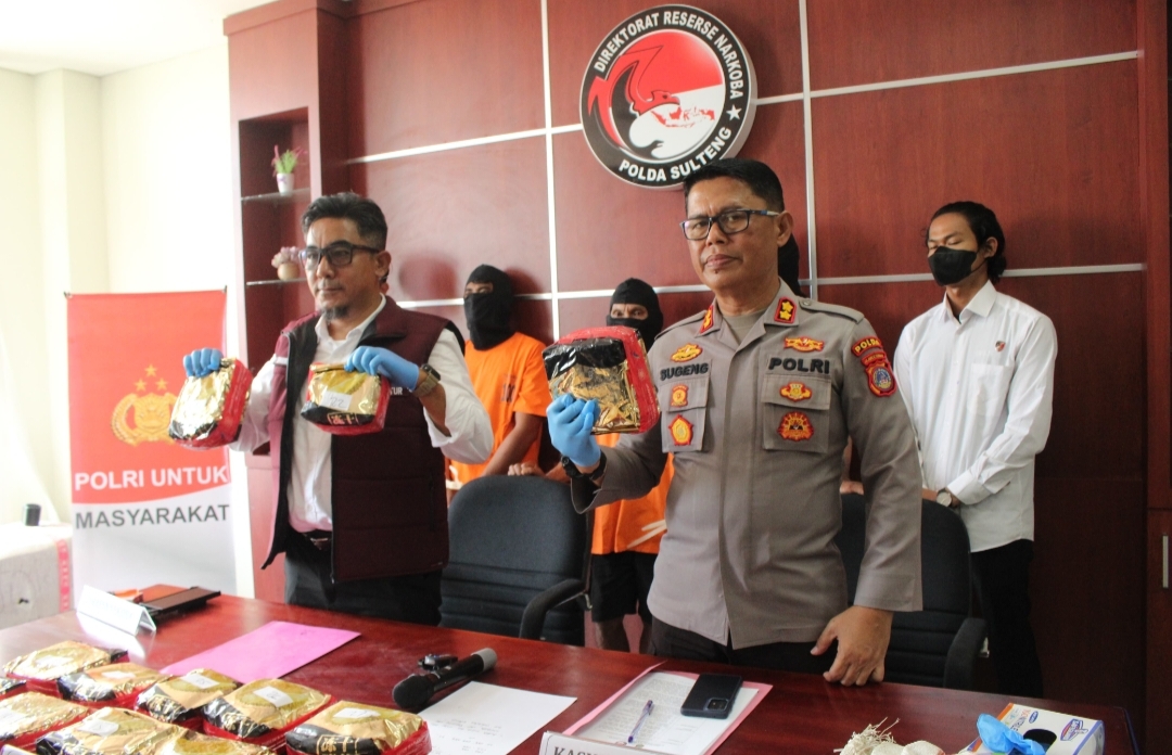 Polda Sulawesi Tengah kembali menggagalkan penyelundupan narkotika jenis sabu seberat kurang lebih 30 kilogram di wilayah pesisir pantai Kabupaten Tolitoli, Kamis (24/7/2025) lalu