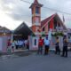 Ratusan jemaat Gereja Calvari Ampana antusias mengikuti berbagai rangkaian kegiatan untuk merayakan Hari Ulang Tahun (HUT) ke-80 Republik Indonesia dan HUT ke-90 Gereja Calvari pada Senin , 18 Agustus 2025.