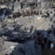Pasukan Israel mulai merangsek masuk Kota Gaza, menghancurkan seluruh permukiman (Foto: AP)