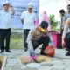 Kapolda Sulawesi Tengah Irjen Pol Dr. Agus Nugroho yang juga selaku Penasihat YKB Meletakan batu pertama pembangunan Mushollah Raudhatul Ilmi di Sekolah Yayasan Kemala Bhayangkari Daerah Sulawesi Tengah, Kamis (18/9/2025).