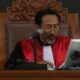 Hakim I Ketut Darpawan memimpin sidang putusan praperadilan mantan Mendikbudristek Nadiem Makarim (foto: Isra Triansyah)