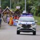 Patwal Polres Tojo Una Una, mengawal Pawai Roda/Gerobak Hias menyambut Hari Ulang Tahun (HUT) Kabupaten Tojo Una-una ke-22 tahun 2025.