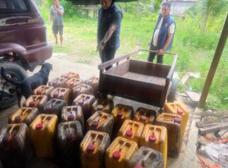 Polisi menemukan 36 jerigen, di mana 30 jerigen berkapasitas 35 liter berisi Bio Solar dengan isi rata-rata 33 liter per jerigen, sementara 6 jerigen lainnya dalam kondisi kosong.