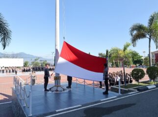 Upacara Bendera Merah Putih, Peringatan Hari Kesadaran Nasional Bulan April 2026 yang digelar pada Jumat 17/04/2026 pagi, di lapangan apel Mapolda Sulteng.
