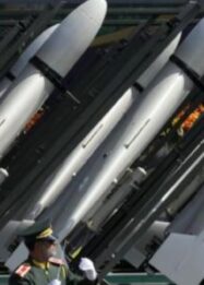 Iran melontarkan peringatan keras kepada AS agar tidak bersikap bodoh dengan menjadikan gencatan senjata sebagai taktik untuk menipu (Foto: AP)