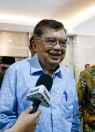 Jubir Wakil Presiden RI ke-10 dan ke-12 RI Jusuf Kalla buka suara usai dilaporkan terkait pernyataan mati syahid. (Foto: iNews.id/Aldhi)