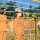 Sekretaris Daerah Kabupaten Poso Ir. Heningsih E.G. Tampai, M.Si., memberikan arahan sekaligus membacakan sambutan Bupati Poso saat memimpin apel pagi gabungan dan pembukaan Orientasi PPPK Tahun 2026 di Halaman Kantor Bupati Poso, Senin (13/7/2026).